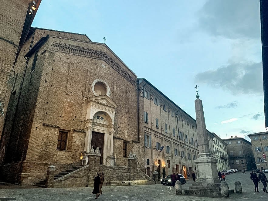 Iglesia de Urbino