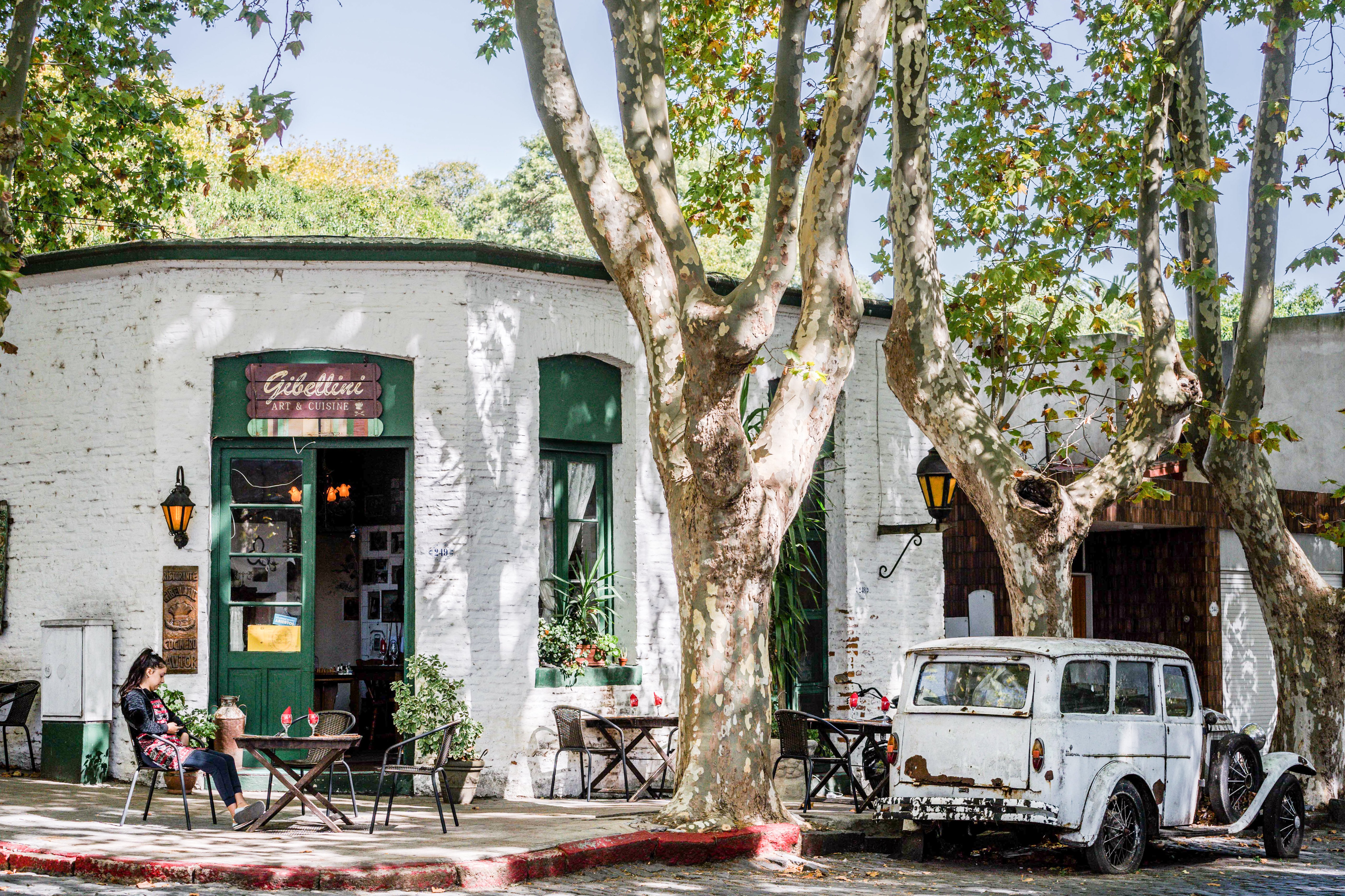Callecita historica del centro de Colonia del Sacramento, Uruguay.