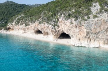 Golfo de Orosei: cómo hacer la excursión en barco y qué ver en Cala Luna, Cala Mariolu y Cala Goloritzé